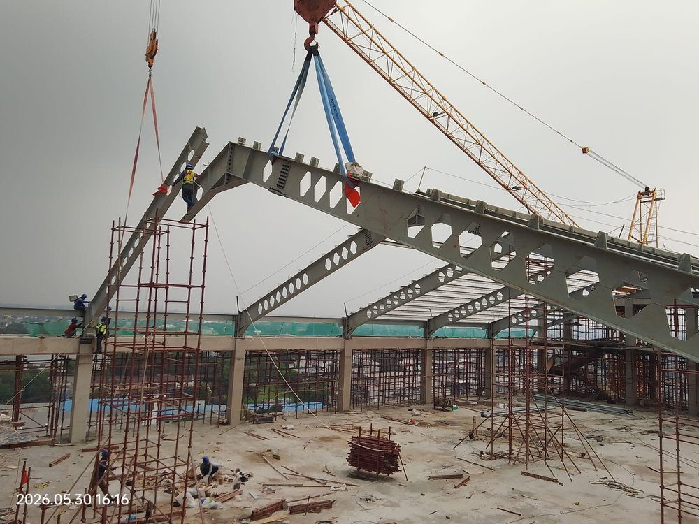 Ereksi Mobile Crane Rafter Honeycomb RS Kemenhan